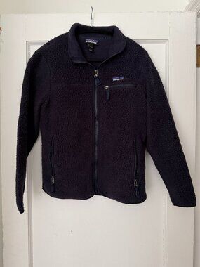Patagonia navy blue fleece jacket in size small